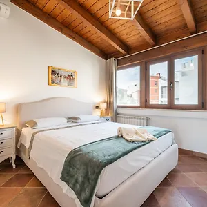 https://greta-house-san-benedetto.in-sardinia.net