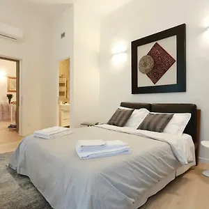 Opera 19 Luxury Apartamento