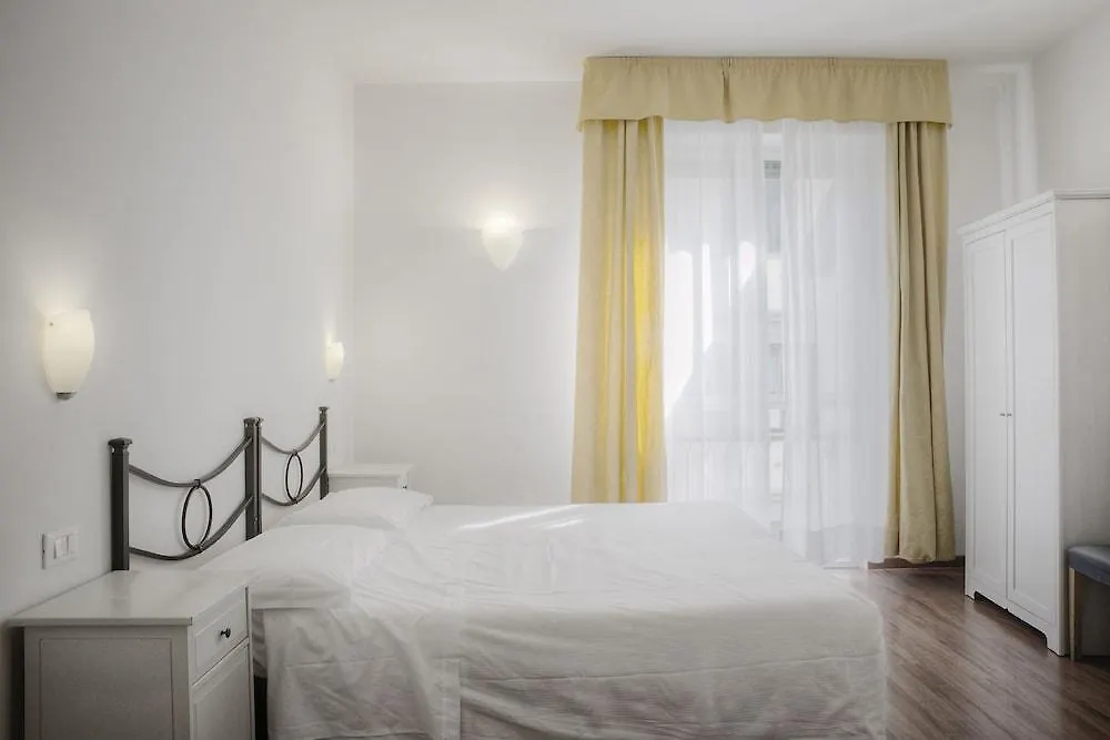 Hotel Cantoria Florence 3*,  Italy